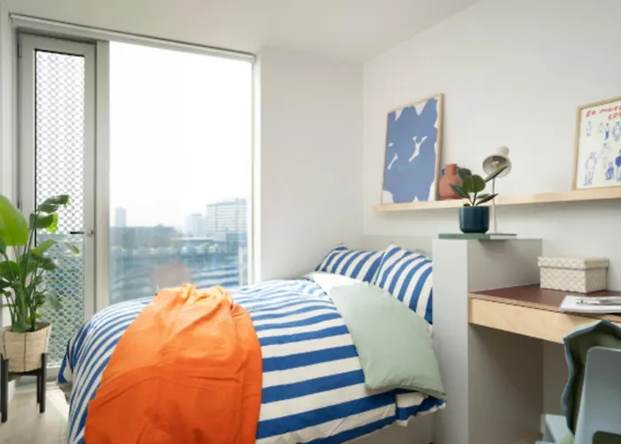 Student Only, Ensuite Scape Apartment